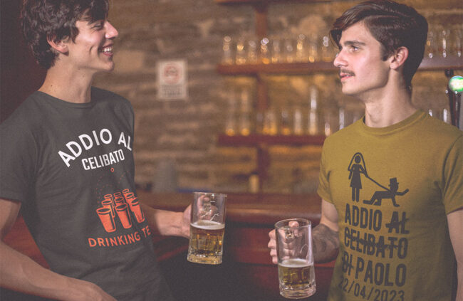 futuro sposo indossa una maglietta addio al celibato divertente